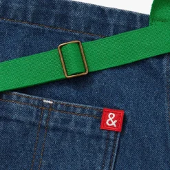 Discount Essential Apron Collegiate Essential